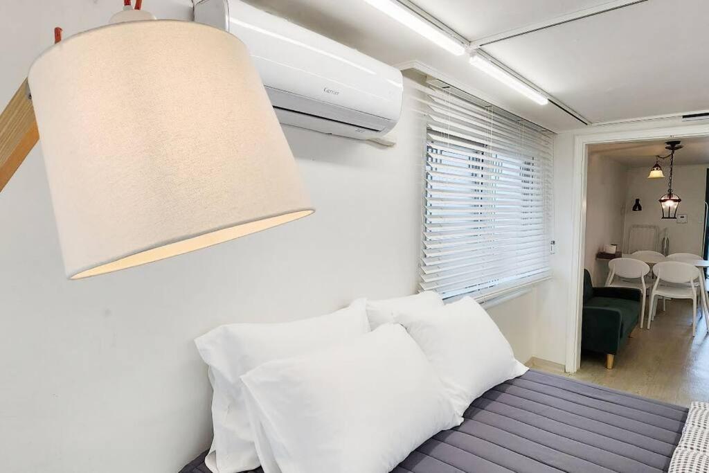Apartment K-11 Hongdae Yeontral Park *