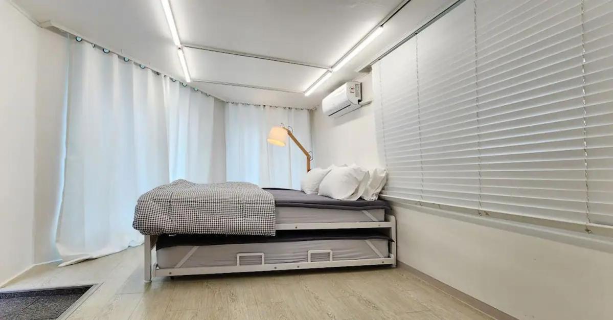 Apartment K-11 Hongdae Yeontral Park