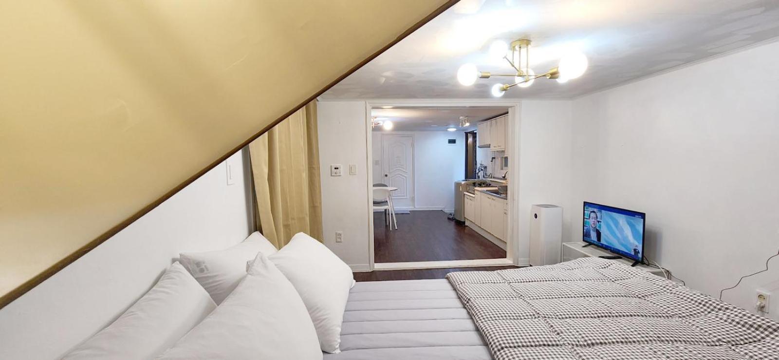 K-11 Hongdae Yeontral Park Apartment *