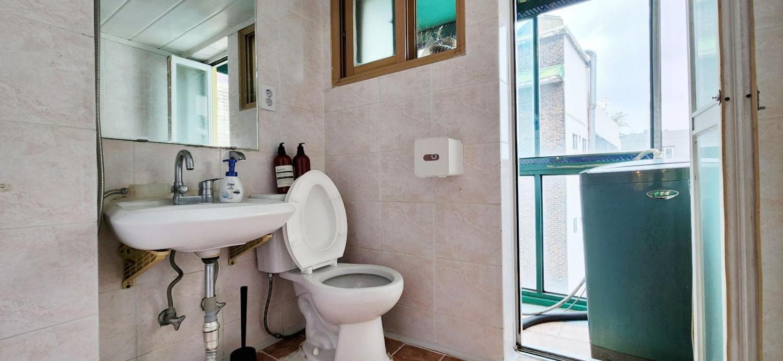 Apartment K-11 Hongdae Yeontral Park
