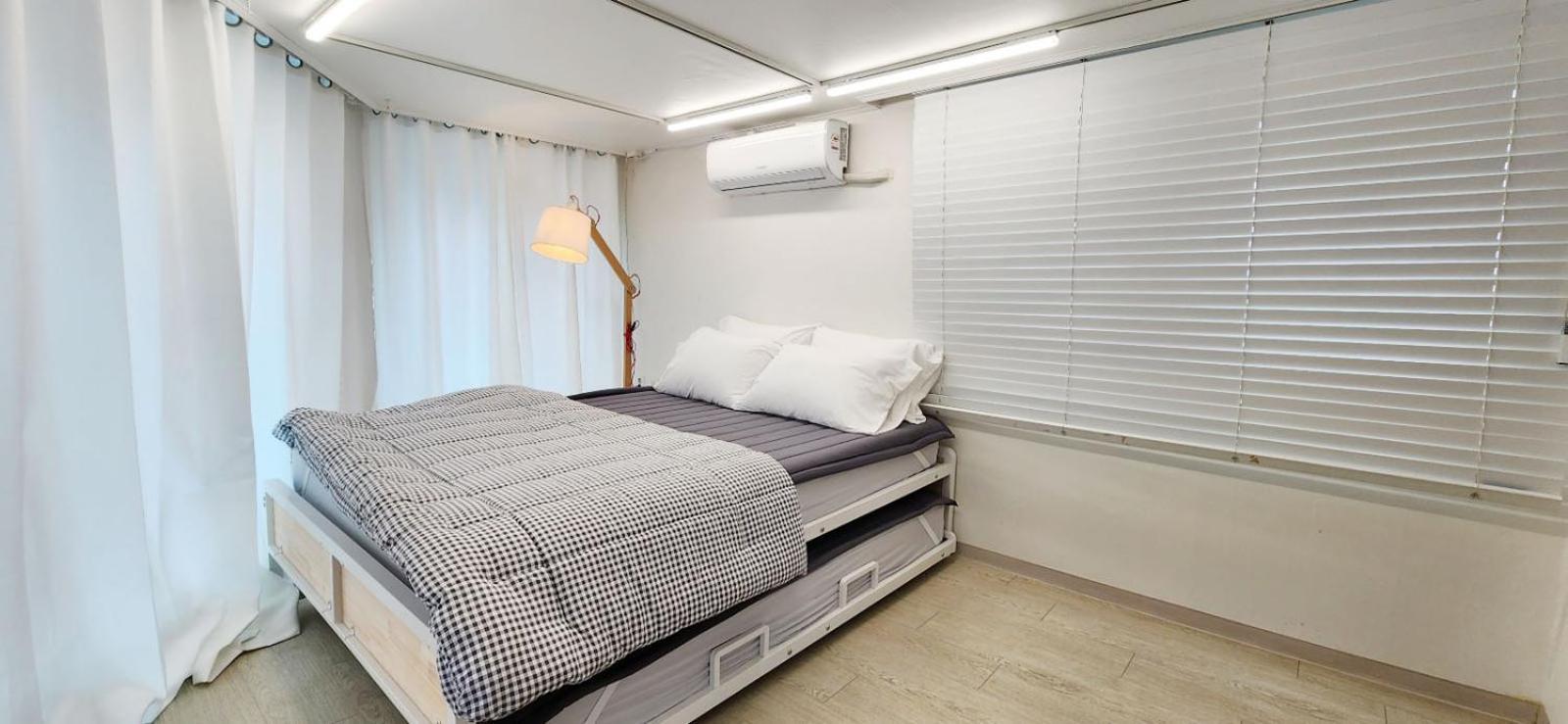 Apartment K-11 Hongdae Yeontral Park Seoul